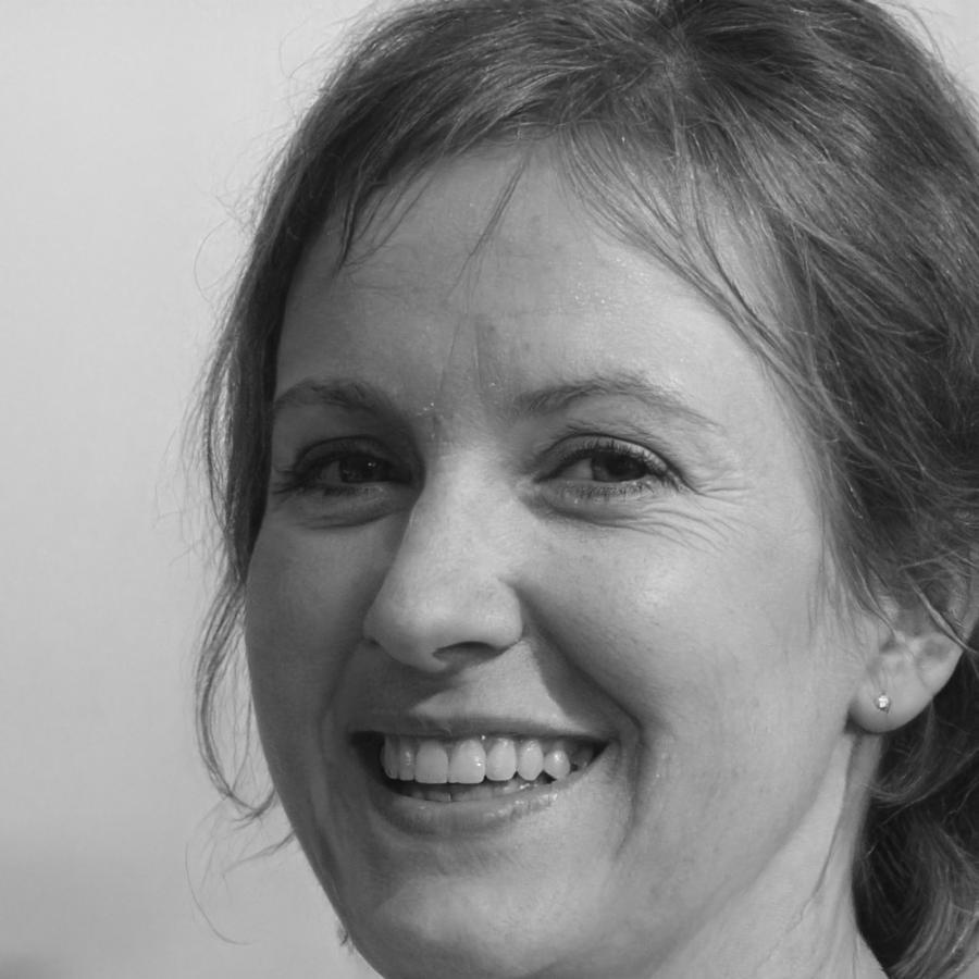 Expert technical instructor with practical industry experience